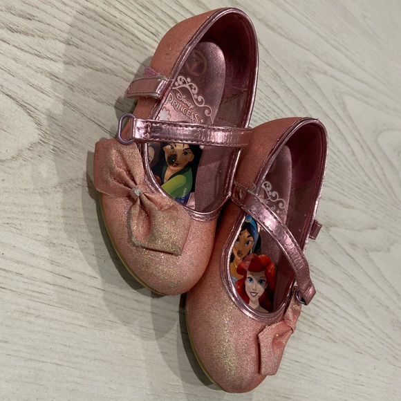 DISNEY PRINCESS PINK BOW MINI HEEL SHOE SIZE 7 - Picture 3 of 5